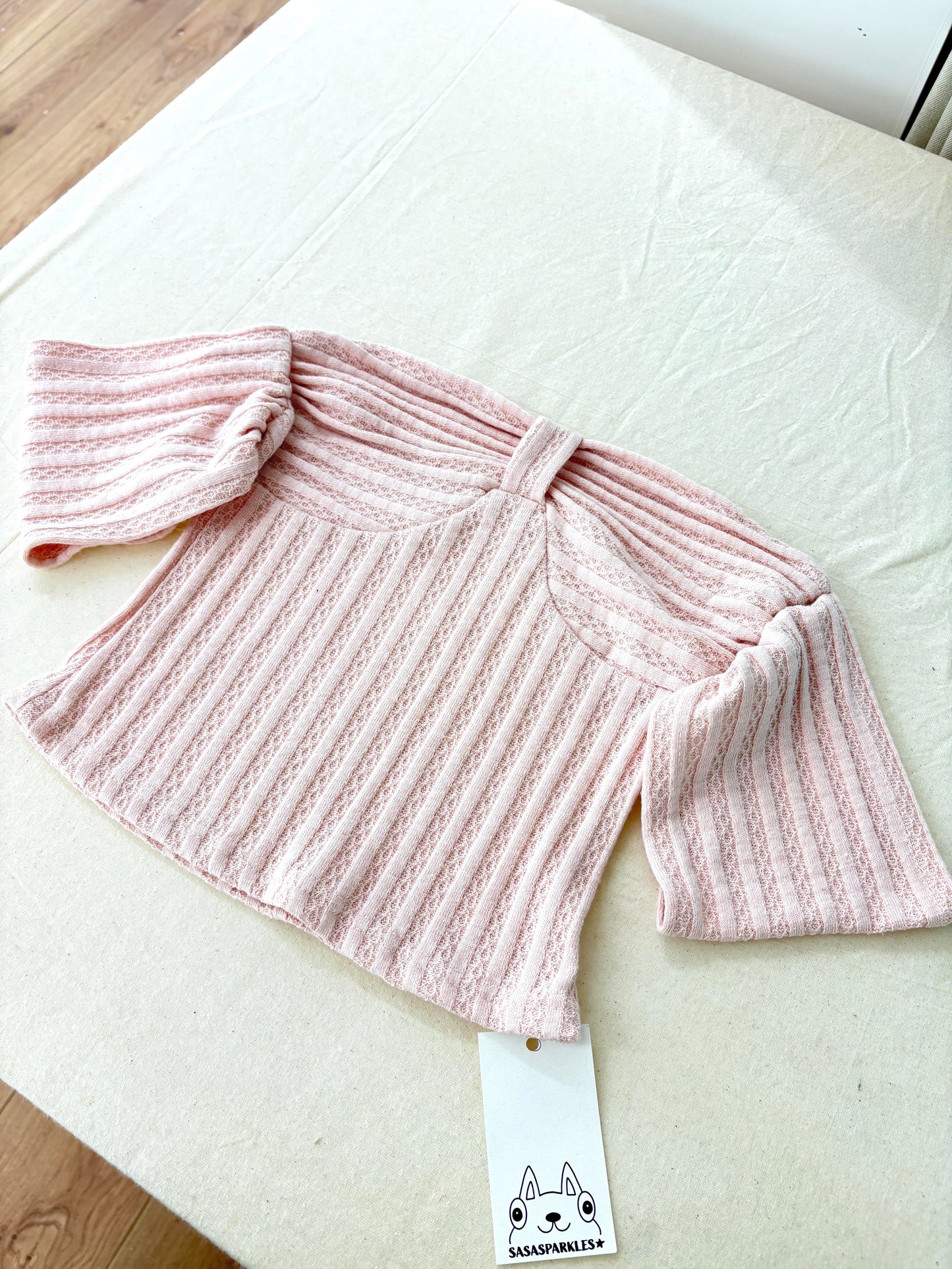 Patterned Off-Shoulder Top 露肩織紋上衣